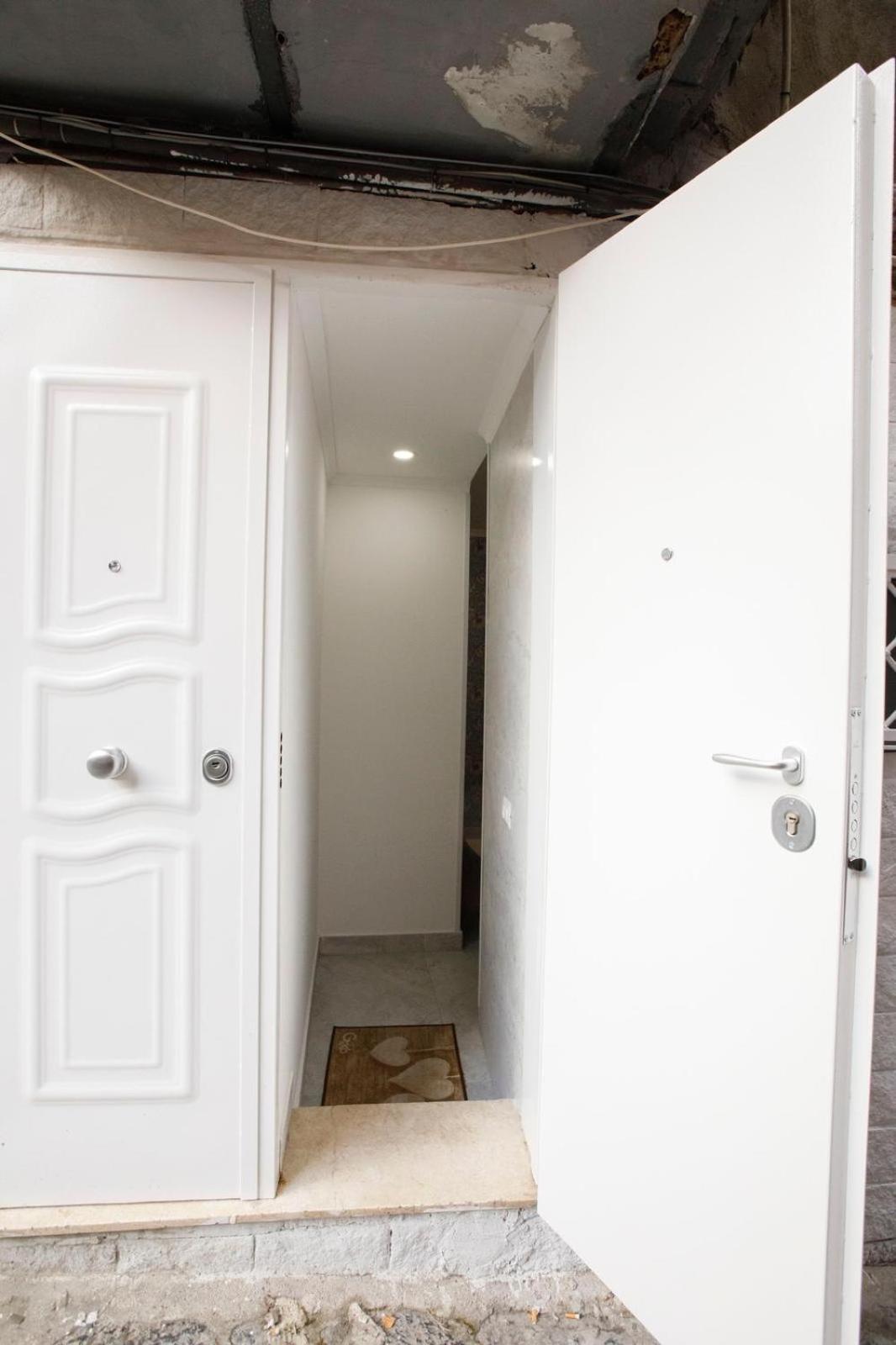 B&B Le Stanze Di Aurora Naples Exterior photo
